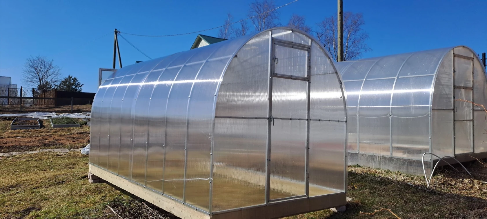 Мини усиленная 2 × 4 м, Деревня «Средняя Гора»